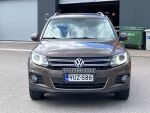 Ruskea Maastoauto, Volkswagen Tiguan – VUZ-586, kuva 2