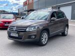 Ruskea Maastoauto, Volkswagen Tiguan – VUZ-586, kuva 3