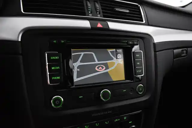 Beige Farmari, Skoda Superb – VVA-702