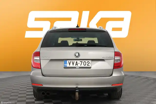 Beige Farmari, Skoda Superb – VVA-702