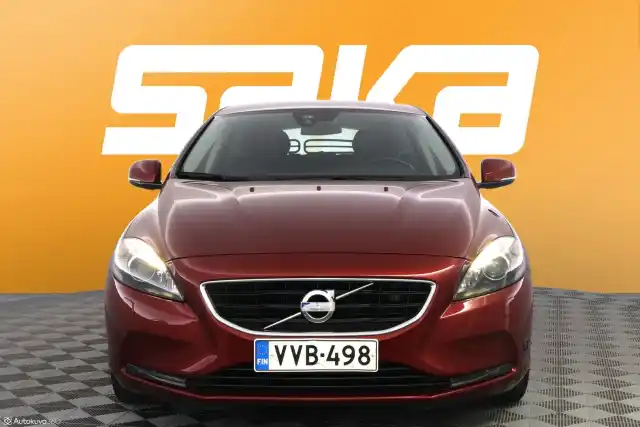Punainen Viistoperä, Volvo V40 – VVB-498
