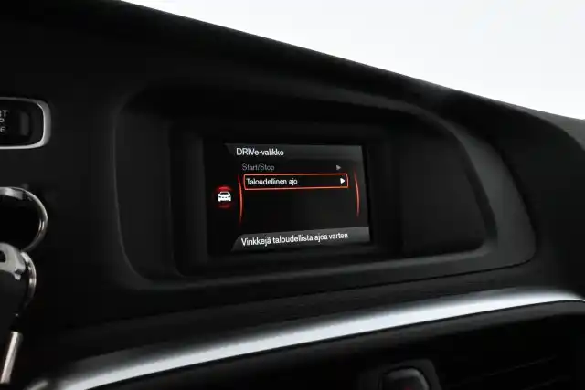 Punainen Viistoperä, Volvo V40 – VVB-498