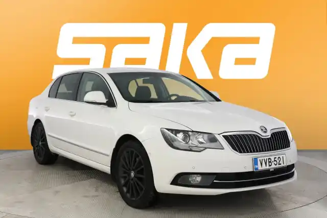 Valkoinen Sedan, Skoda Superb – VVB-521