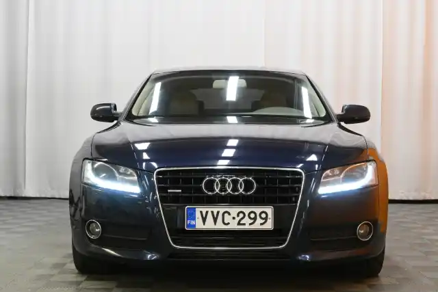 Sininen Viistoperä, Audi A5 – VVC-299