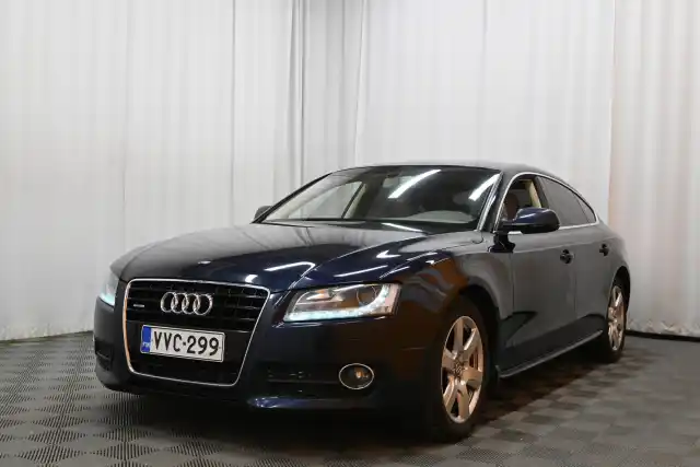 Sininen Viistoperä, Audi A5 – VVC-299