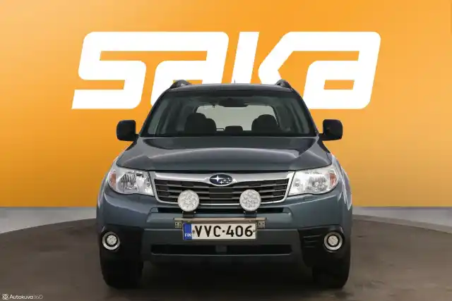 Vihreä Farmari, Subaru Forester – VVC-406