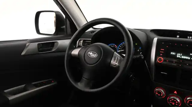 Vihreä Farmari, Subaru Forester – VVC-406