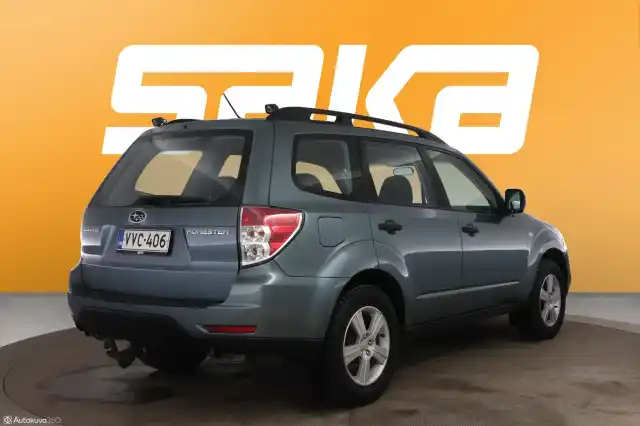 Vihreä Farmari, Subaru Forester – VVC-406