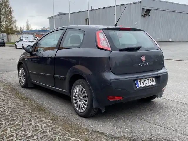 Harmaa Tila-auto, Fiat Punto Evo – VVC-754