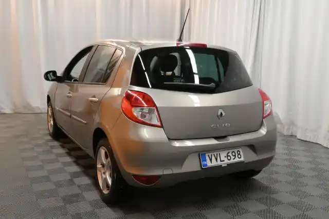 Ruskea (beige) Viistoperä, Renault Clio – VVL-698