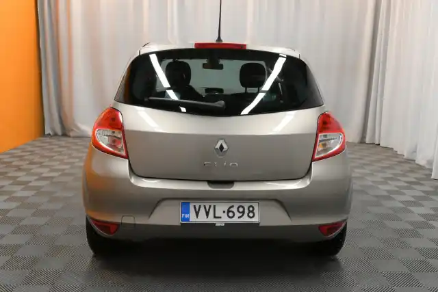 Ruskea (beige) Viistoperä, Renault Clio – VVL-698