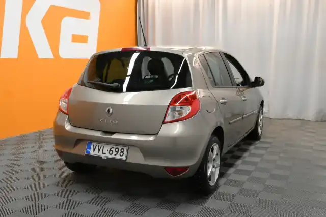 Ruskea (beige) Viistoperä, Renault Clio – VVL-698