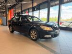 Musta Viistoperä, Skoda Octavia – VVM-228, kuva 1