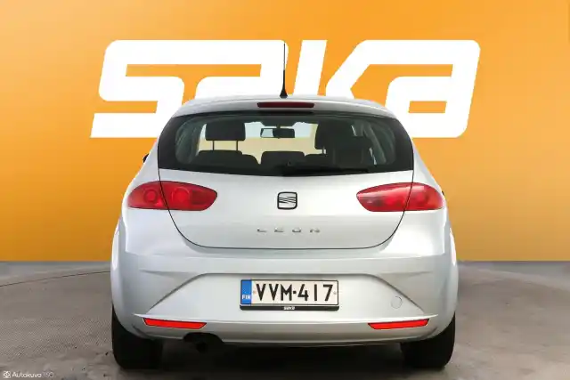 Harmaa Viistoperä, Seat Leon – VVM-417