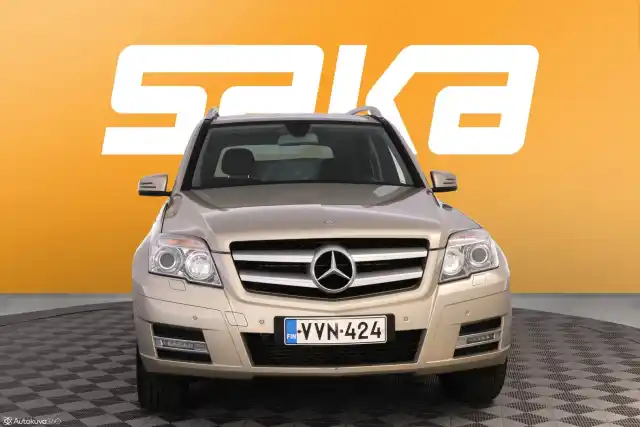 Ruskea (beige) Maastoauto, Mercedes-Benz GLK – VVN-424