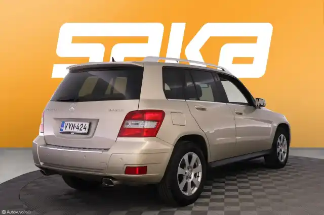 Ruskea (beige) Maastoauto, Mercedes-Benz GLK – VVN-424