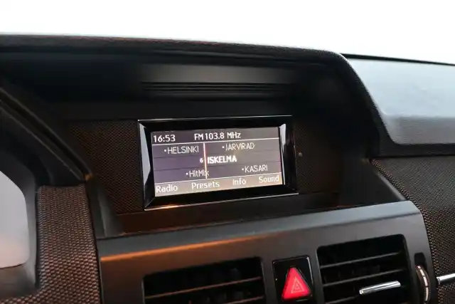 Ruskea (beige) Maastoauto, Mercedes-Benz GLK – VVN-424
