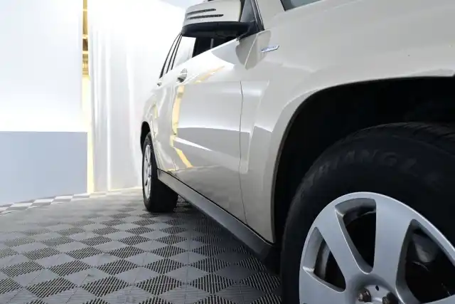 Ruskea (beige) Maastoauto, Mercedes-Benz GLK – VVN-424