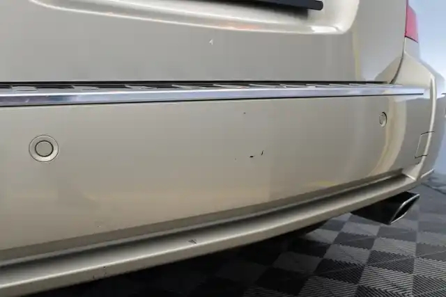Ruskea (beige) Maastoauto, Mercedes-Benz GLK – VVN-424