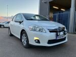 Valkoinen Viistoperä, Toyota Auris – VVR-997, kuva 2