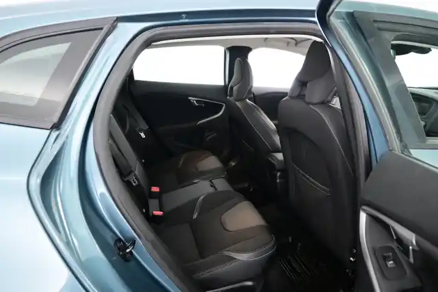 Sininen Viistoperä, Volvo V40 – VXA-787