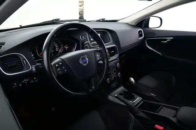 Sininen Viistoperä, Volvo V40 – VXA-787