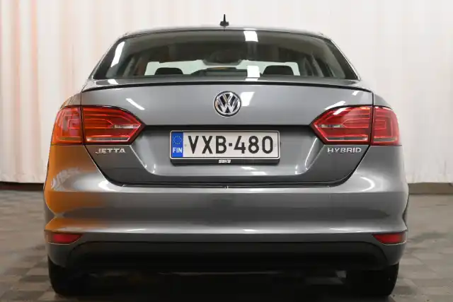 Harmaa Sedan, Volkswagen Jetta – VXB-480