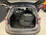 Harmaa Farmari, Subaru Forester – VXB-642, kuva 3