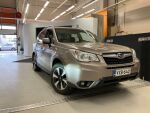 Harmaa Farmari, Subaru Forester – VXB-642, kuva 1