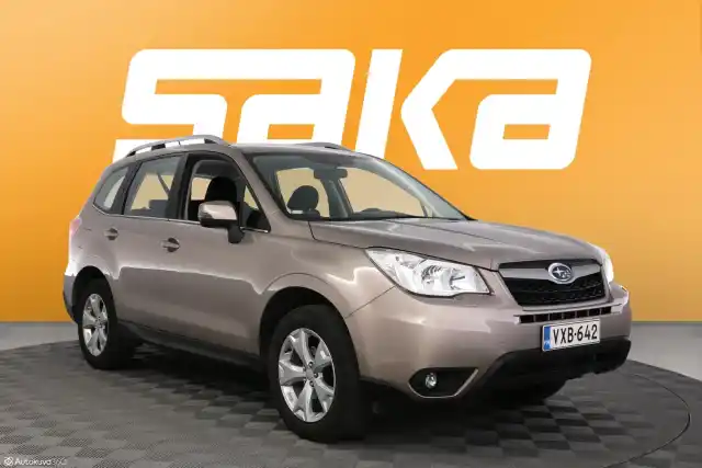 Harmaa Farmari, Subaru Forester – VXB-642