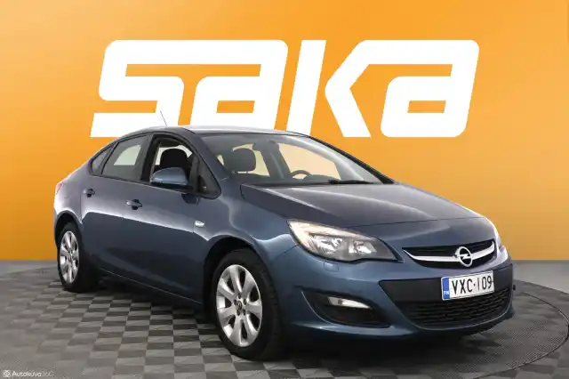 Sininen Sedan, Opel Astra – VXC-109