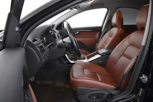 Musta Sedan, Volvo S80 – VXE-596