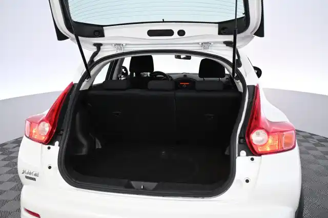 Valkoinen Viistoperä, Nissan Juke – VXH-387