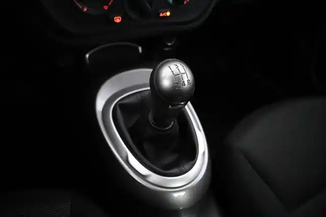 Valkoinen Viistoperä, Nissan Juke – VXH-387