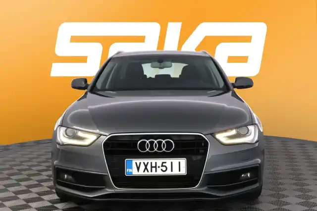 Harmaa Farmari, Audi A4 – VXH-511