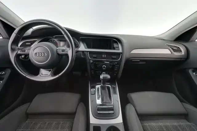 Harmaa Farmari, Audi A4 – VXH-511