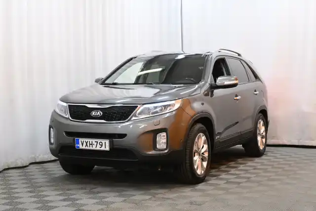 Harmaa Maastoauto, Kia Sorento – VXH-791