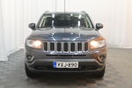 Harmaa Maastoauto, Jeep Compass – VXJ-890, kuva 2