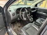 Harmaa Maastoauto, Jeep Compass – VXJ-890, kuva 3