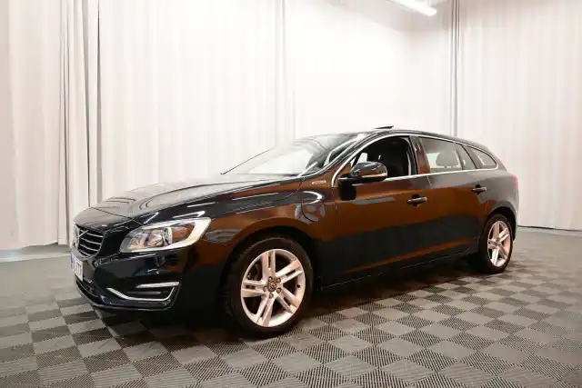 Musta Farmari, Volvo V60 – VXL-177