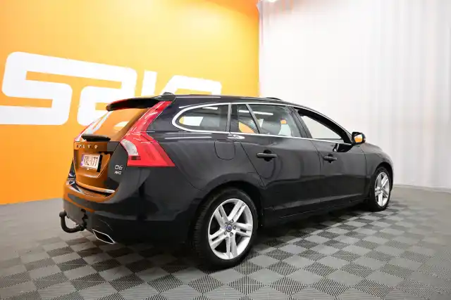 Musta Farmari, Volvo V60 – VXL-177