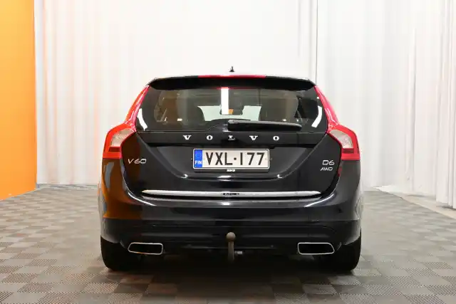 Musta Farmari, Volvo V60 – VXL-177