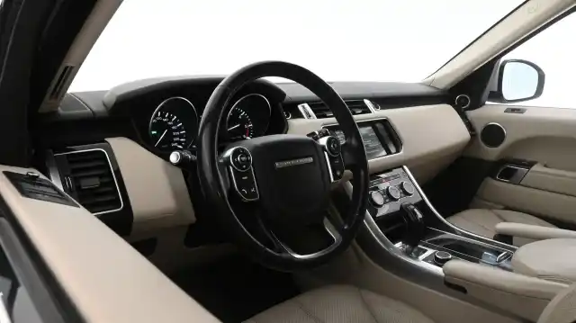 Valkoinen Maastoauto, Land Rover Range Rover Sport – VXL-611