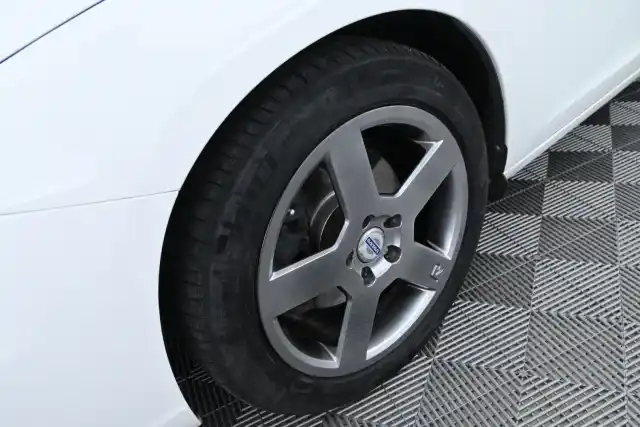 Valkoinen Farmari, Volvo V60 – VXM-631