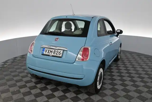 Sininen Viistoperä, Fiat 500 – VXM-826