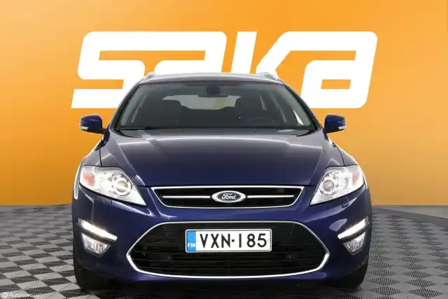 Sininen Farmari, Ford Mondeo – VXN-185