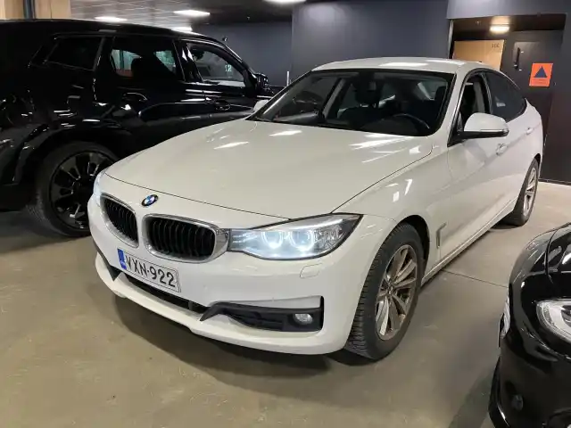 Valkoinen Sedan, BMW 320 Gran Turismo – VXN-922