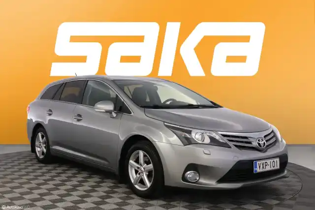 Harmaa Farmari, Toyota Avensis – VXP-101