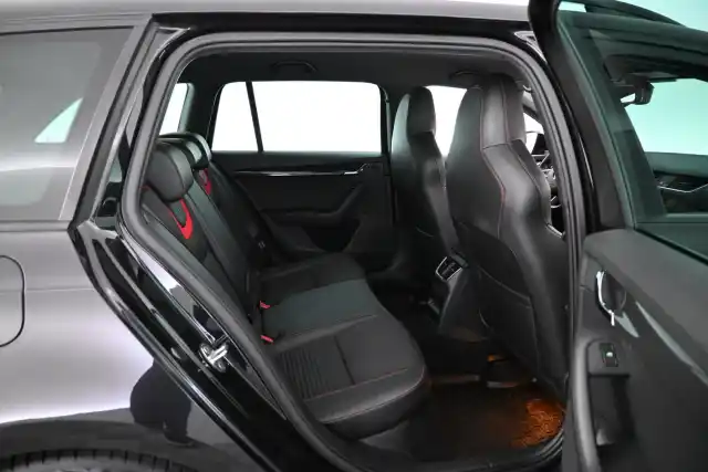 Musta Farmari, Skoda Octavia – VXP-328