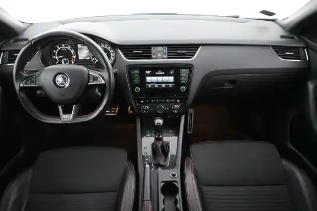 Musta Farmari, Skoda Octavia – VXP-328